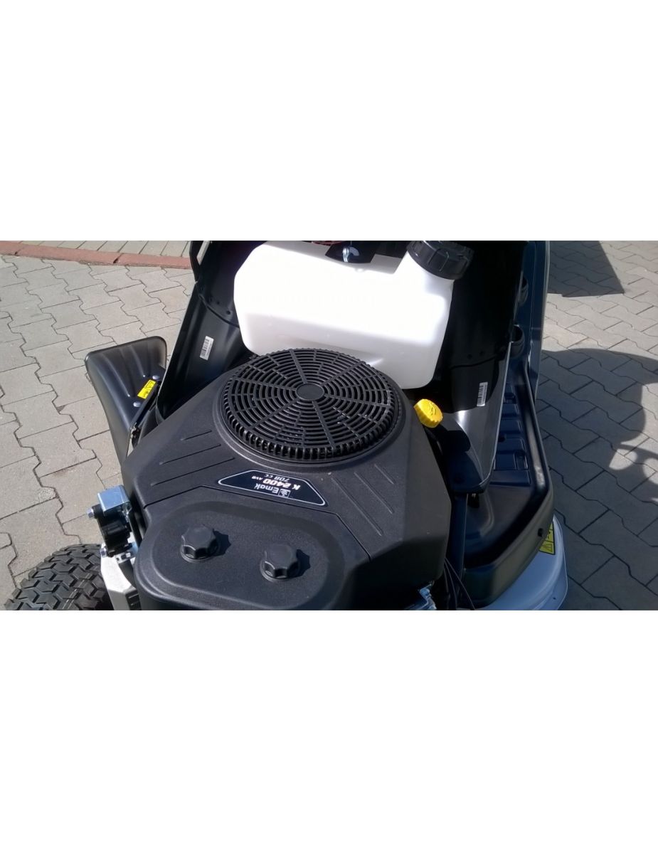 Traktor ogrodowy Oleo-Mac OM 92/24 KH