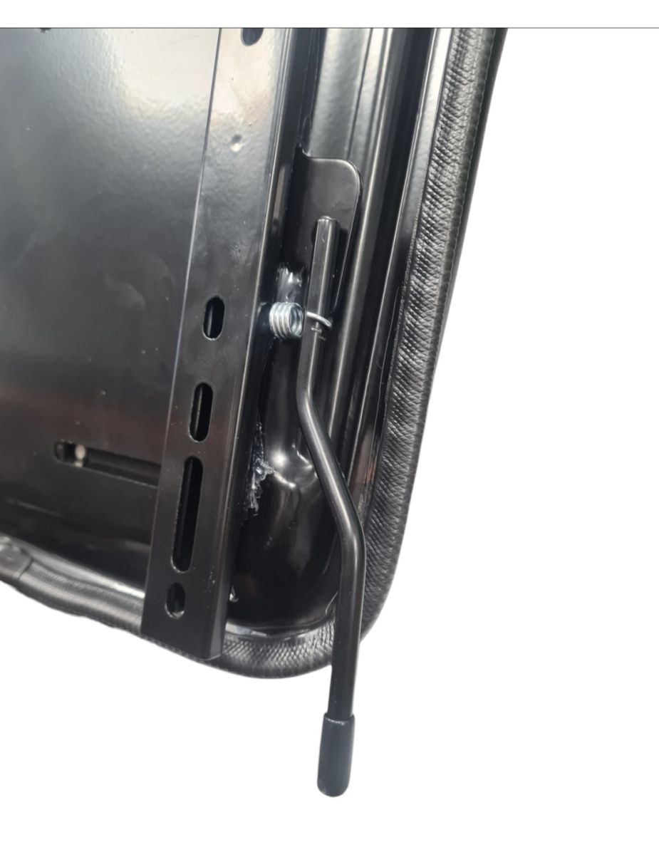 Siedzenie do traktora ogrodowego z funkcją regulacji RM460