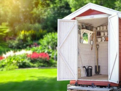 Stylowe narzędzia ogrodnicze do szklarni na własnym podwórku