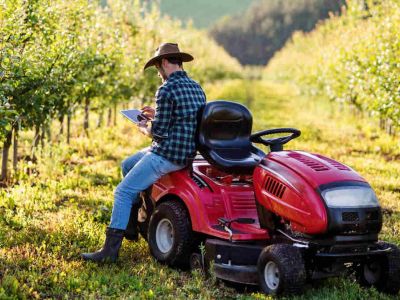 Jakie maszyny ogrodowe warto posiadać?