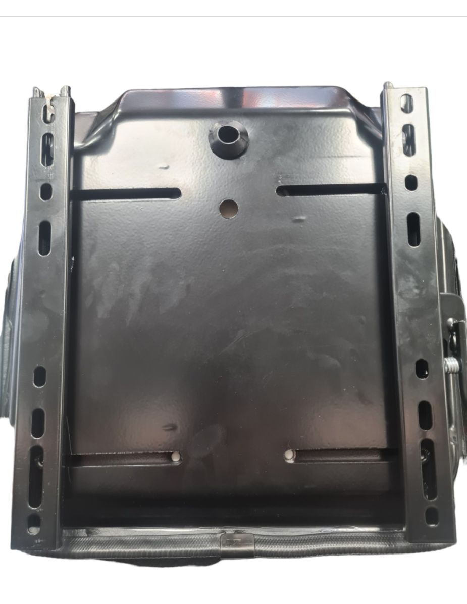 Siedzenie do traktora ogrodowego z funkcją regulacji RM460